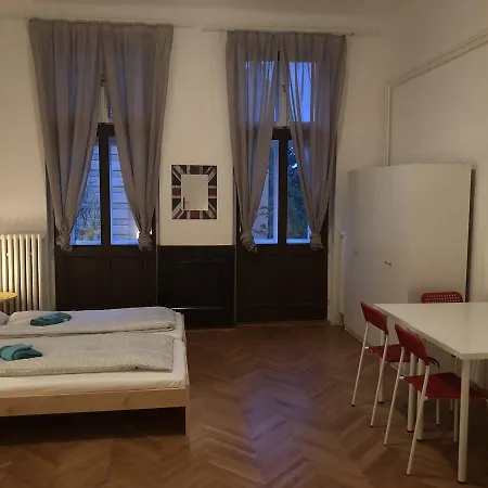 Appartamento Apatrhostel With Good View